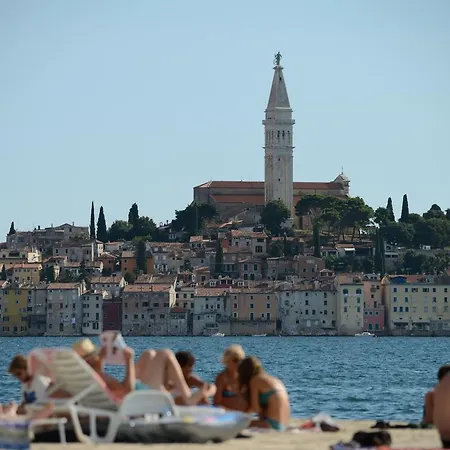 Kelly Daire Rovinj
